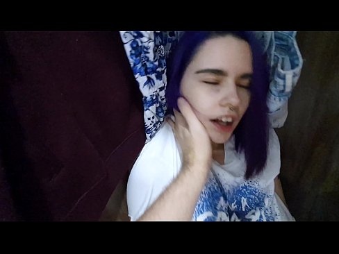 ❤️ Atopo a miña irmá no armario e axudouna a correrse Vídeo porno na pornografía gl.fullpornercom.ru ❌
